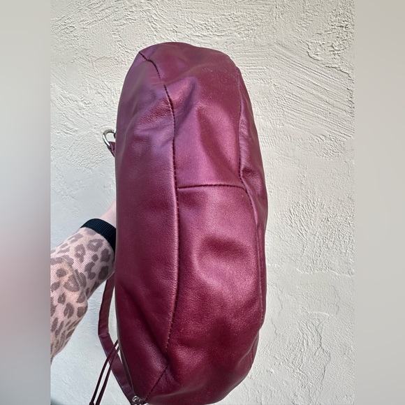 🍠Coach Ali 2 Way Convertible Hobo/ Crossbody Metallic Burgundy F13708 🍠 - Picture 6 of 10